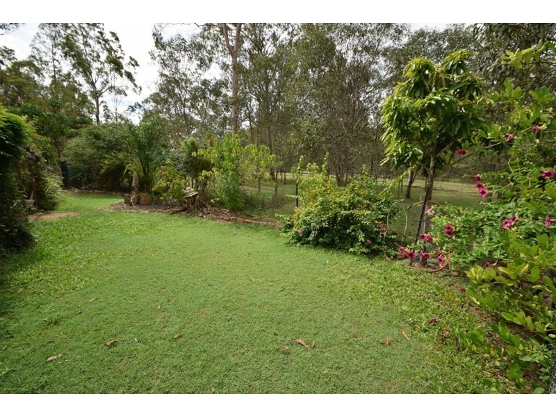 518 Willaura Drive, Mount Hallen QLD 4312