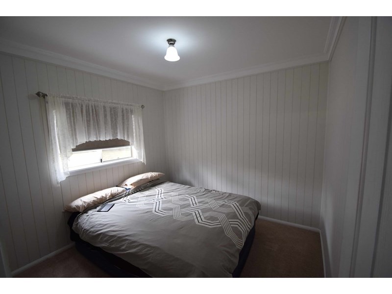 31 Argyle Court, Mount Hallen QLD 4312