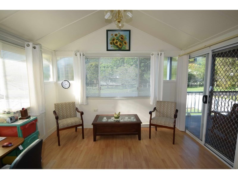 26 Russell Street, Esk QLD 4312
