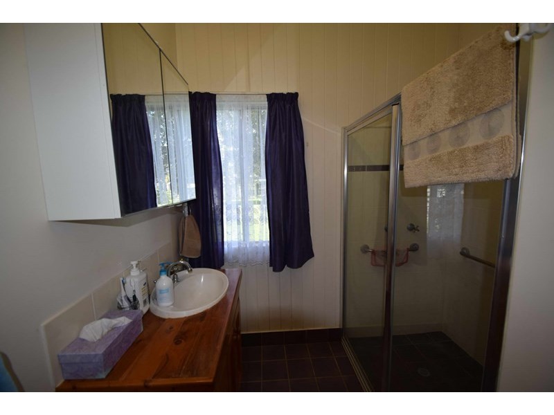 26 Russell Street, Esk QLD 4312