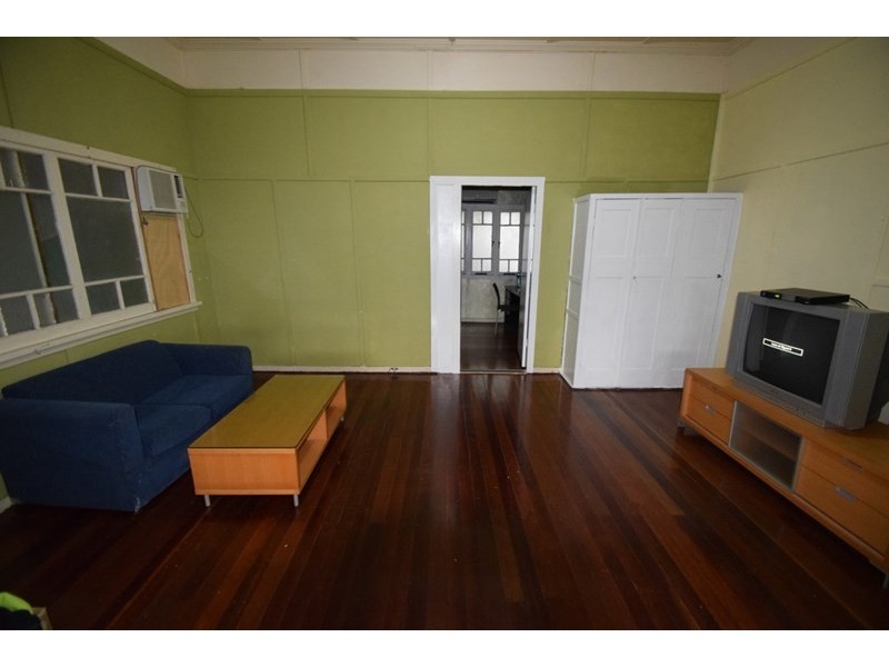 11 Kennedy Street, Kilcoy QLD 4515