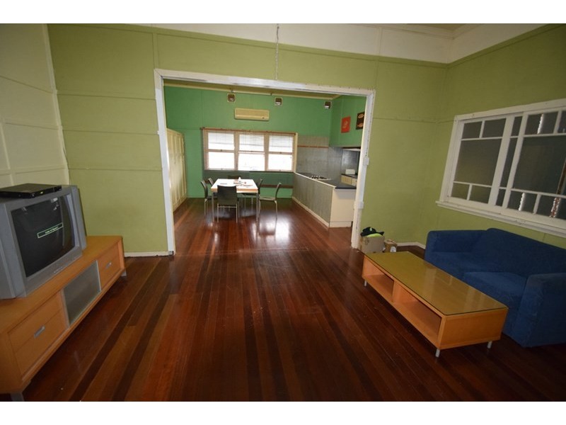 11 Kennedy Street, Kilcoy QLD 4515