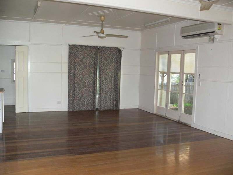 243 Ipswich Street, Esk QLD 4312