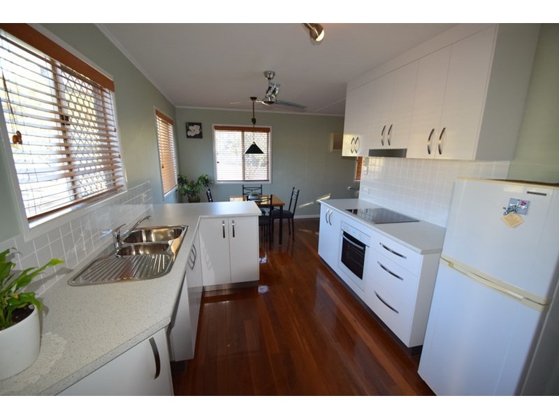 26 Short Street, Esk QLD 4312