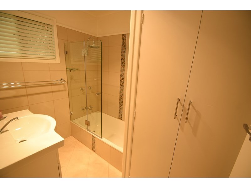 26 Short Street, Esk QLD 4312