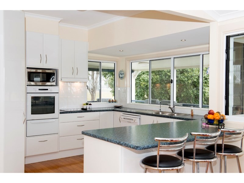 1458 Neurum Road, Mount Archer QLD 4514