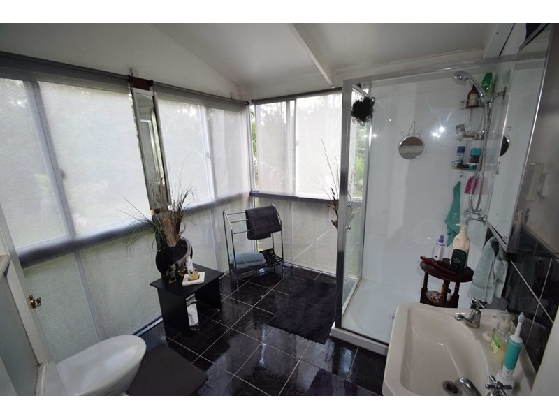 16 Creek Street, Esk QLD 4312