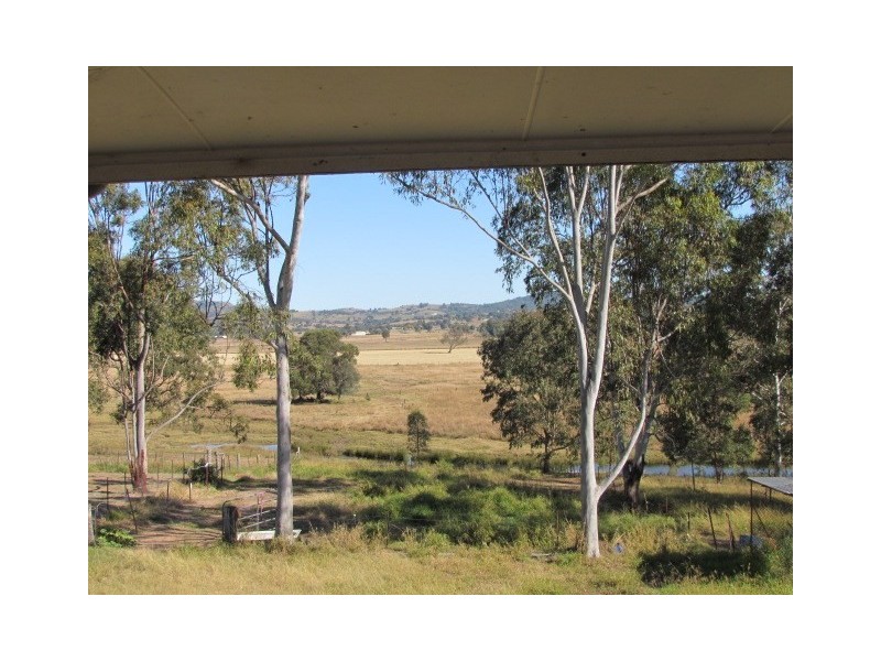 99 Randalls Road, Fairney View QLD 4306