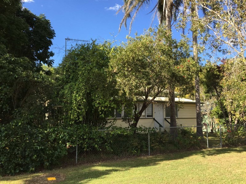 7 Adelaide Street, Esk QLD 4312