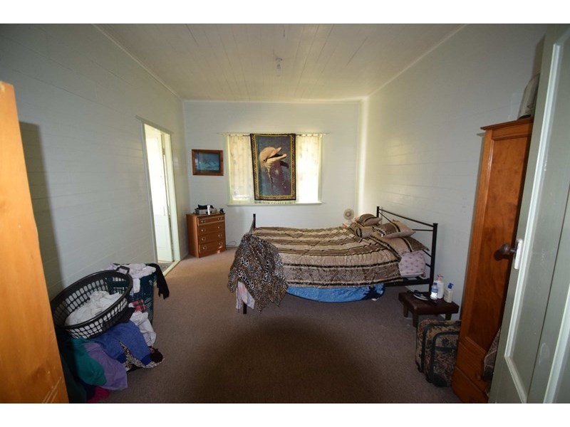 7 Adelaide Street, Esk QLD 4312