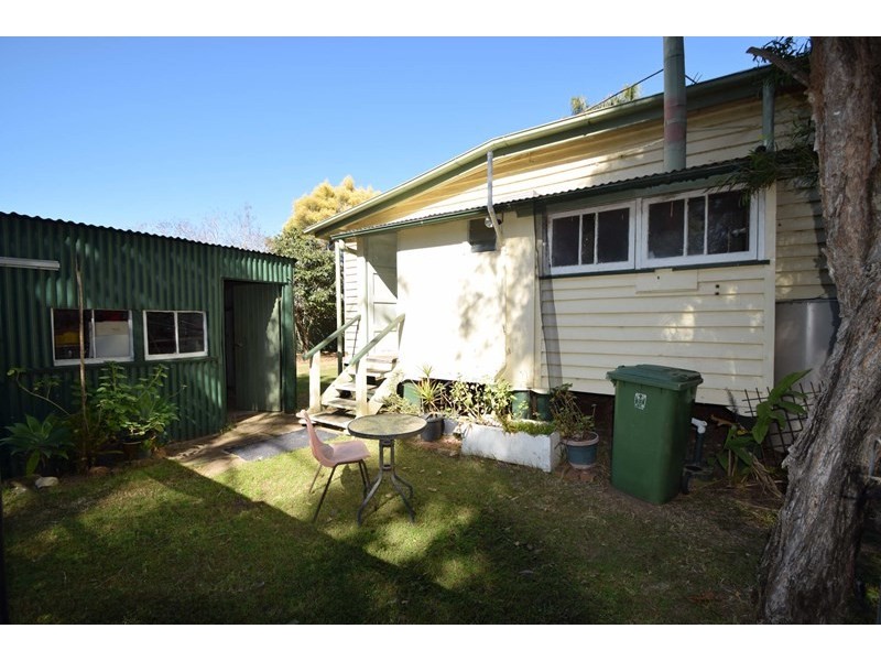 7 Adelaide Street, Esk QLD 4312