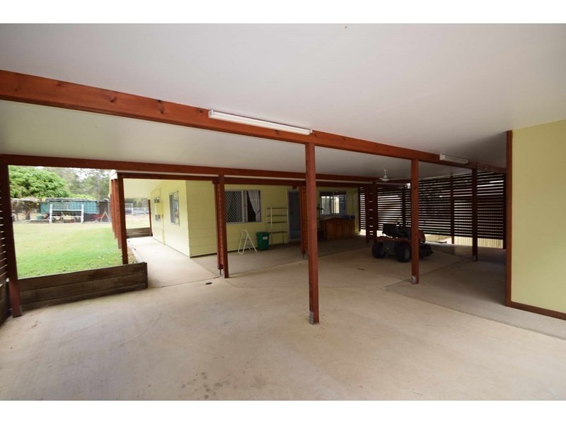 69 Pine Crescent, Esk QLD 4312