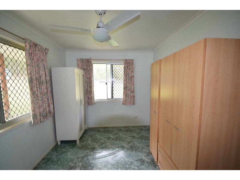 69 Pine Crescent, Esk QLD 4312