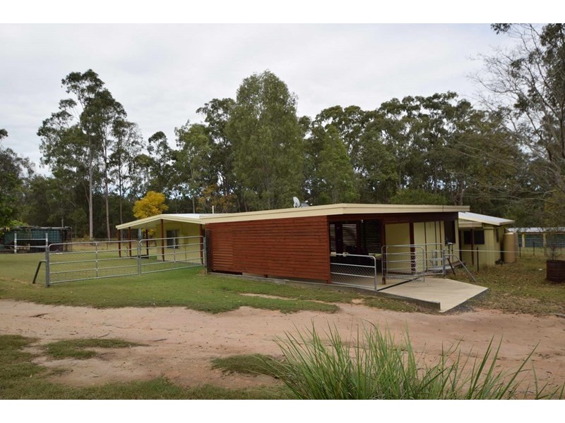 69 Pine Crescent, Esk QLD 4312