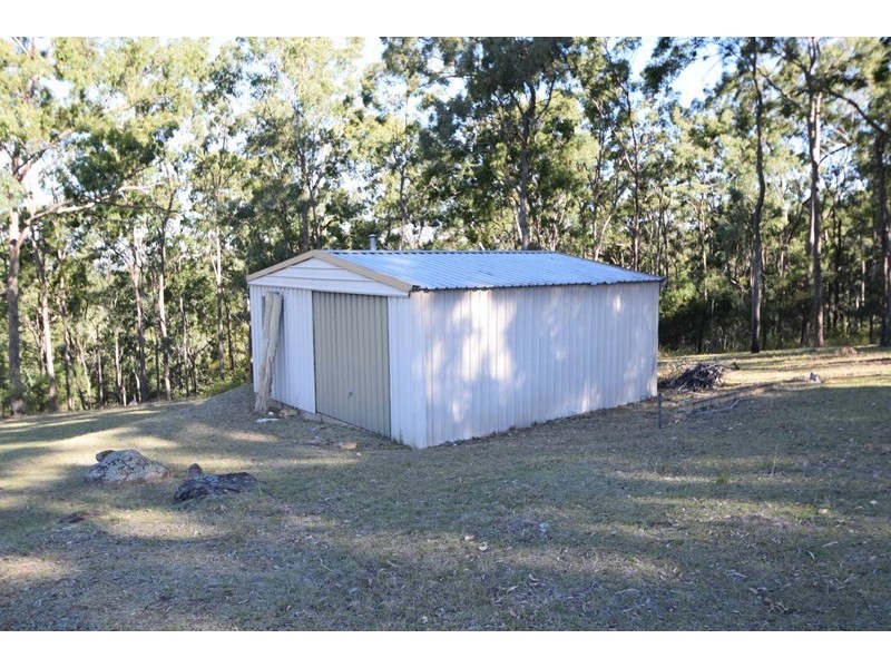 114 Lakeview Drive, Esk QLD 4312