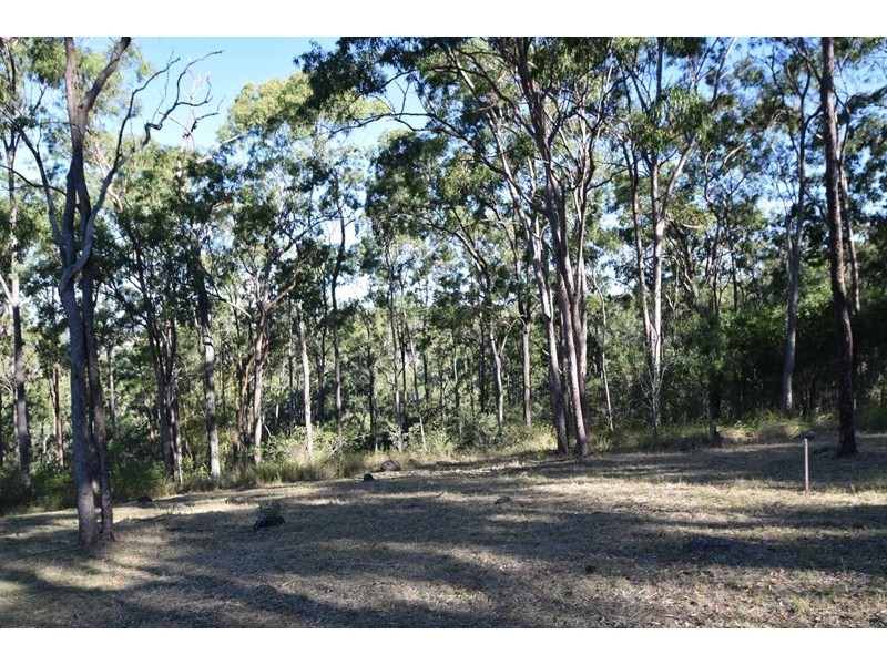 114 Lakeview Drive, Esk QLD 4312