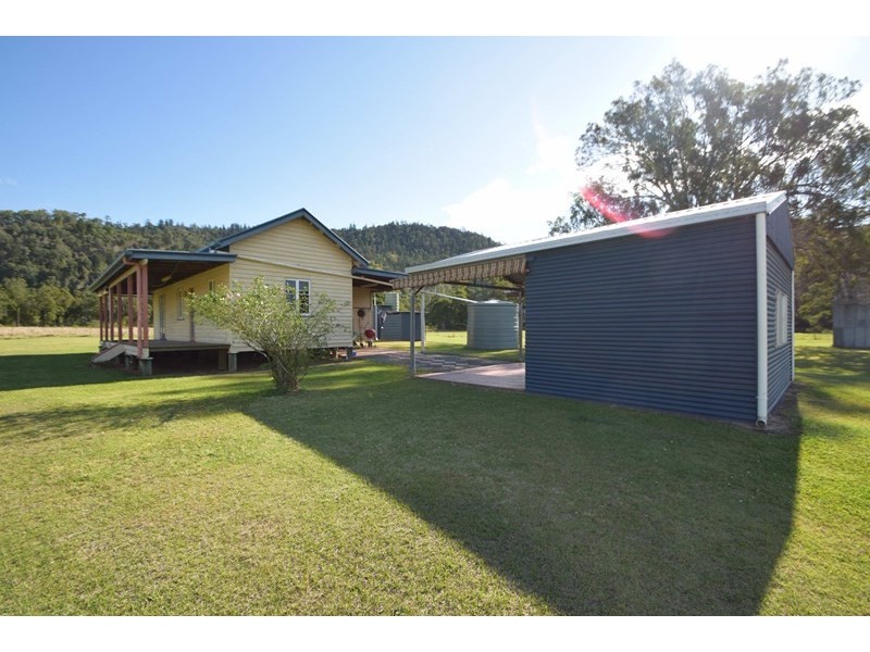 942 Kipper Creek Road, Biarra QLD 4313