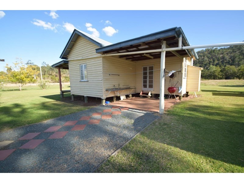 942 Kipper Creek Road, Biarra QLD 4313