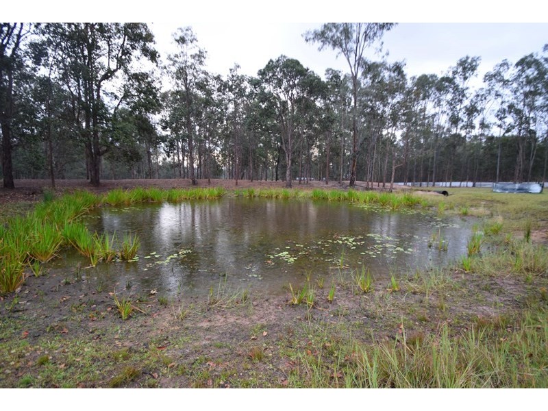 106 Dunlop Road, Esk QLD 4312