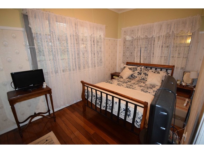 106 Dunlop Road, Esk QLD 4312