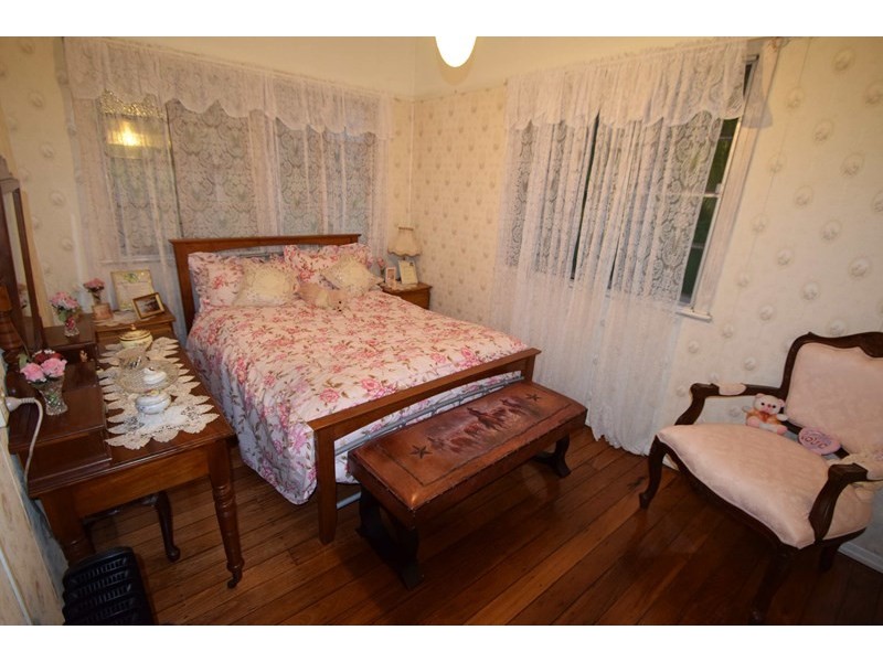 106 Dunlop Road, Esk QLD 4312