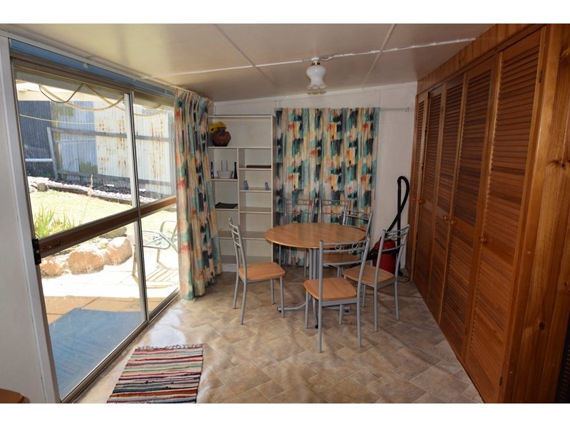 8 Second Avenue, Somerset Dam QLD 4312