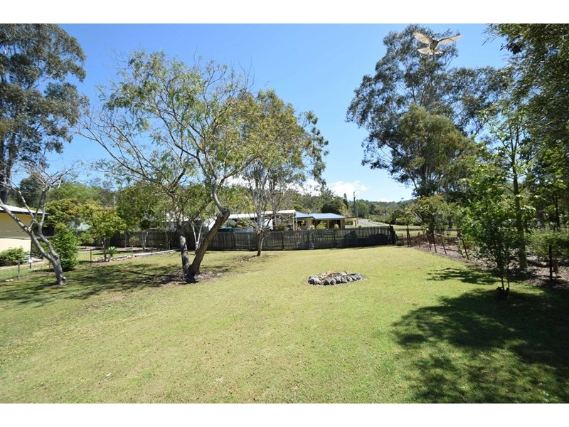 21 Down Street, Esk QLD 4312