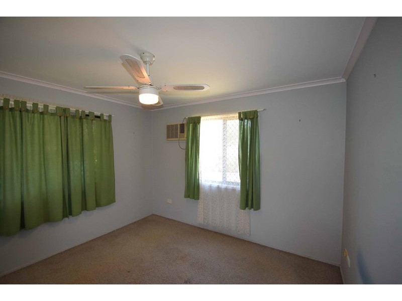 21 Down Street, Esk QLD 4312