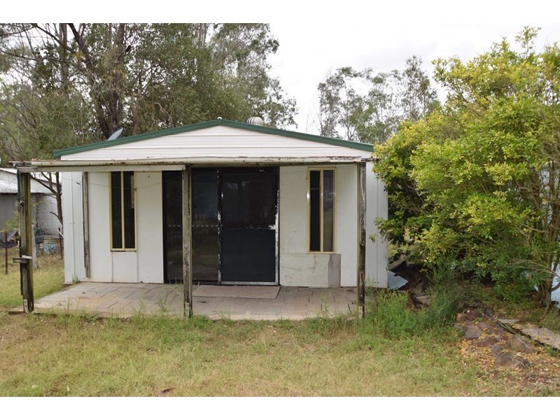 91 Pine Crescent, Esk QLD 4312