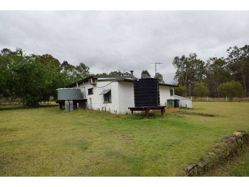 91 Pine Crescent, Esk QLD 4312