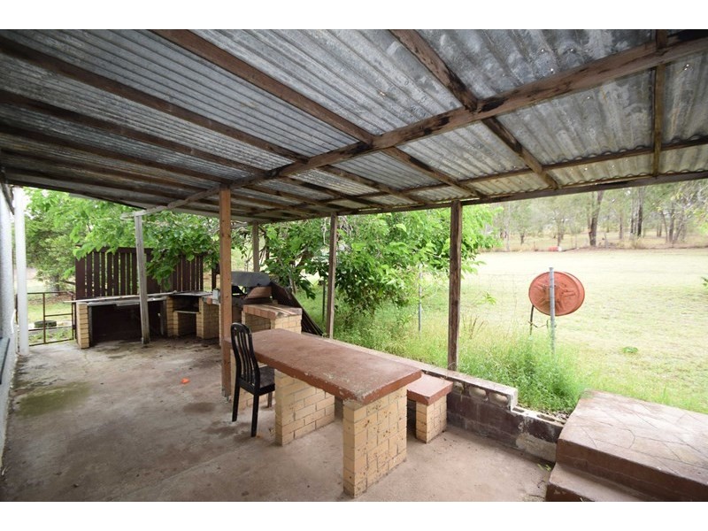 91 Pine Crescent, Esk QLD 4312