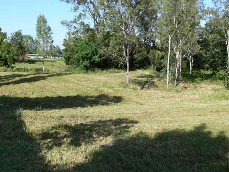 60-62 Ipswich Street, Esk QLD 4312