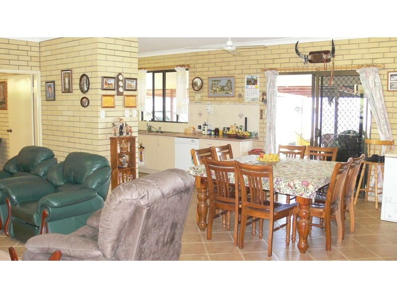 122 Glen Esk Road, Glen Esk QLD 4312
