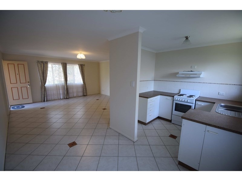 35 Adelaide Street, Esk QLD 4312