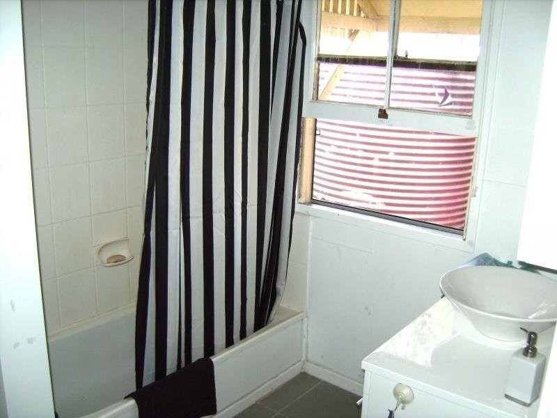 33 Cedar Avenue, Esk QLD 4312