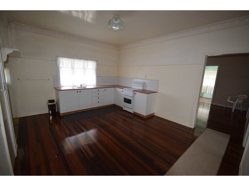 1 Pryde Street, Esk QLD 4312