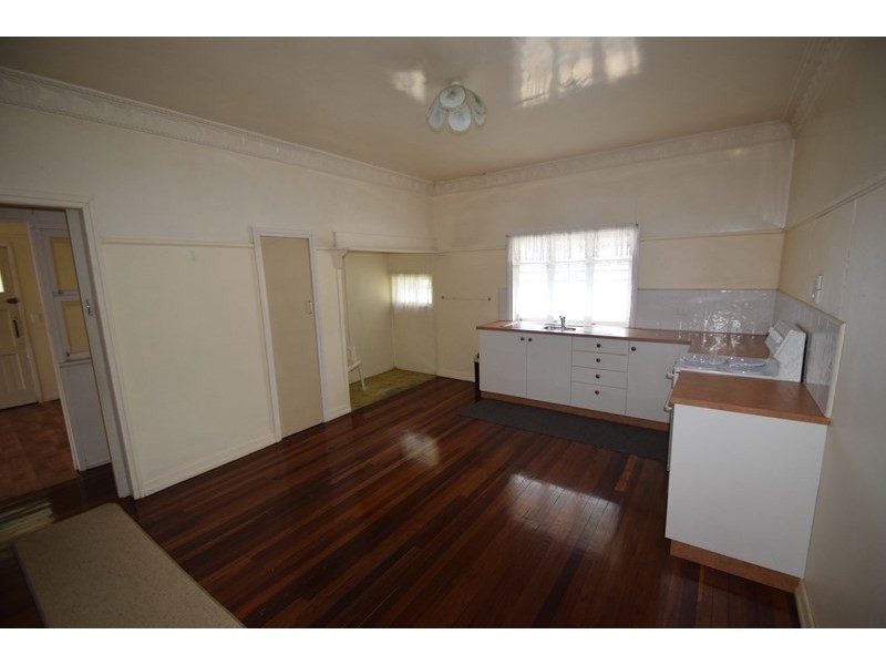 1 Pryde Street, Esk QLD 4312