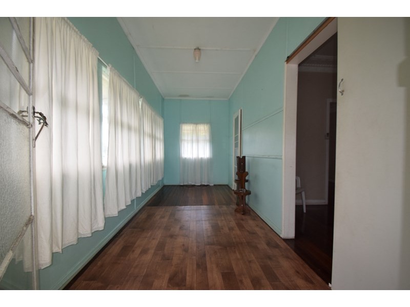 1 Pryde Street, Esk QLD 4312