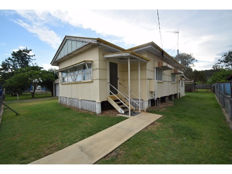 1 Pryde Street, Esk QLD 4312