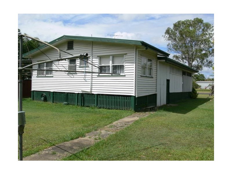 31 Adelaide Street, Esk QLD 4312