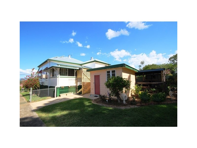 11 Drem Street, Toogoolawah QLD 4313