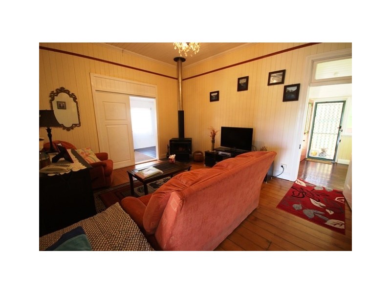 11 Drem Street, Toogoolawah QLD 4313