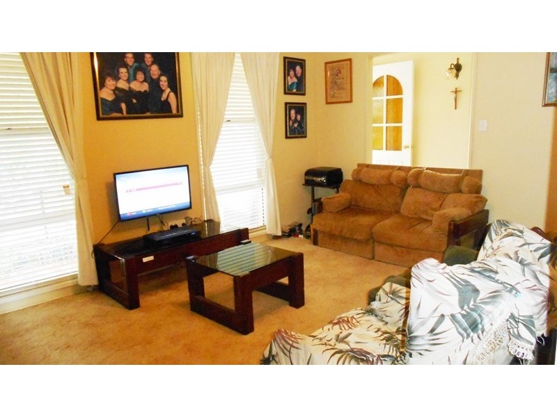 54 John Street, Blackbutt QLD 4306