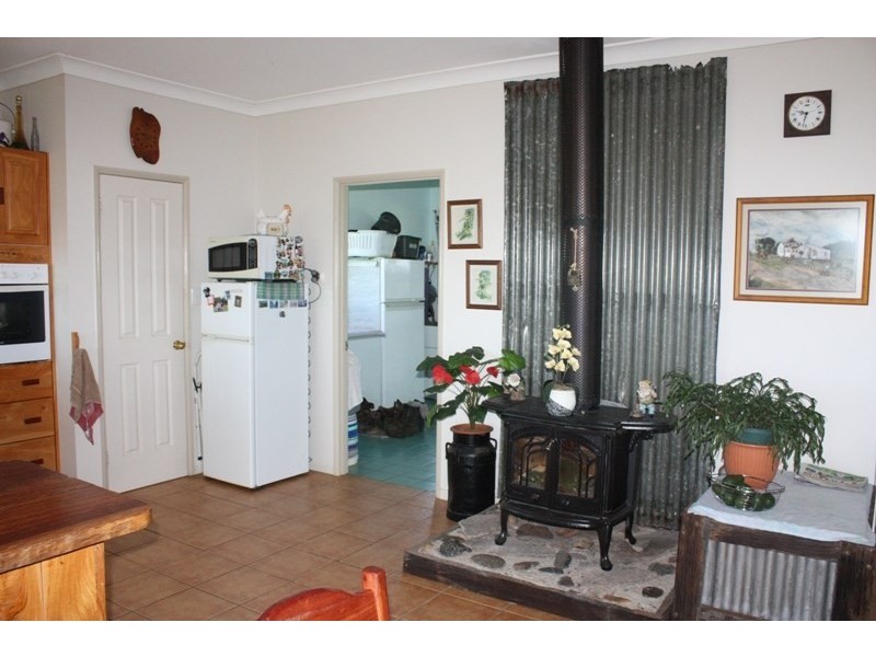 1128 Waterhole Gully Road, Crows Nest QLD 4355