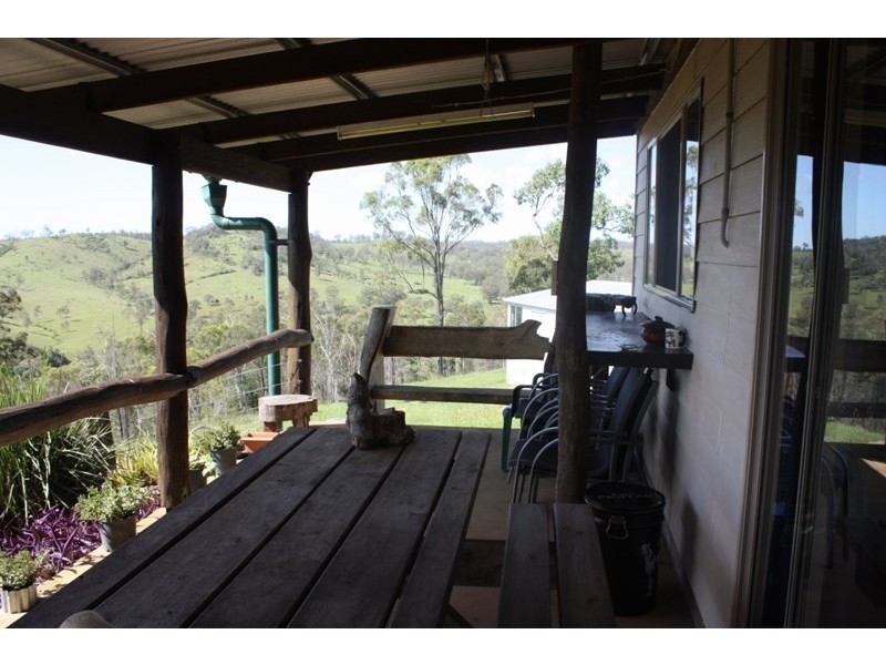 1128 Waterhole Gully Road, Crows Nest QLD 4355