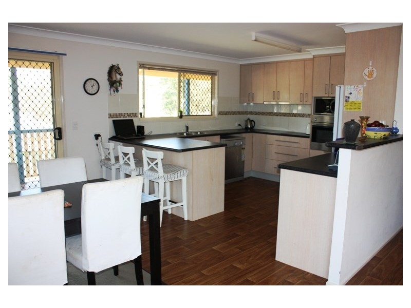42 David Street, Linville QLD 4306