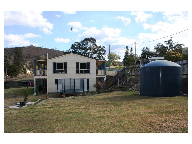 42 David Street, Linville QLD 4306