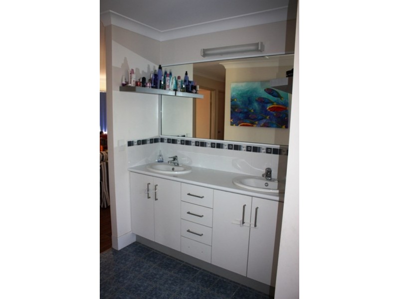 42 David Street, Linville QLD 4306