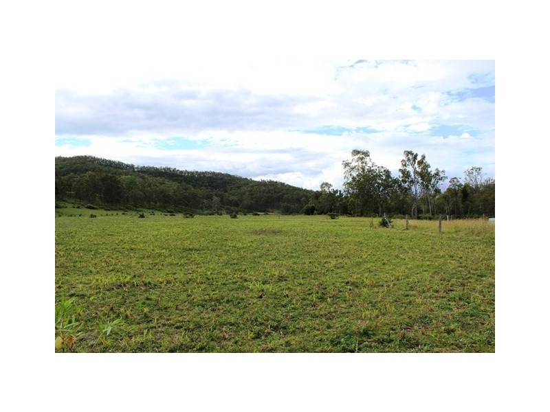 1706 Esk Crows Nest Road, Biarra QLD 4313