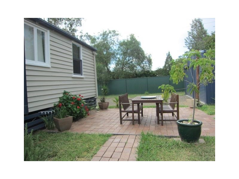 6 Barnes Street, Moore QLD 4306